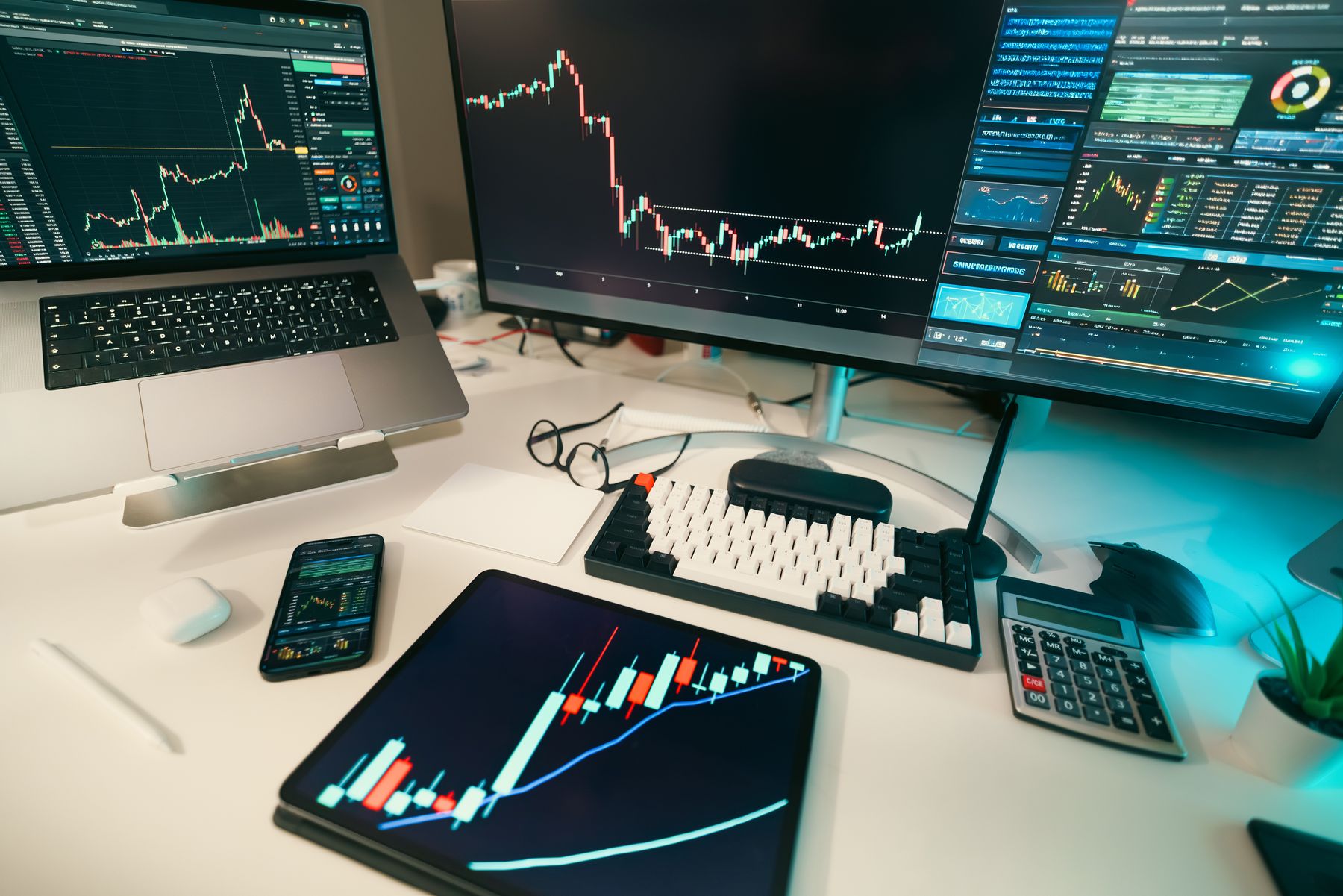 Financial market workflow supporting Multi-Model AI API: Preserve Every Capability 多模型 AI API：保留关键能力